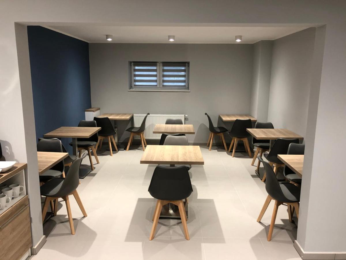 Hugo Acomodação com café da manhã Gdynia Exterior foto